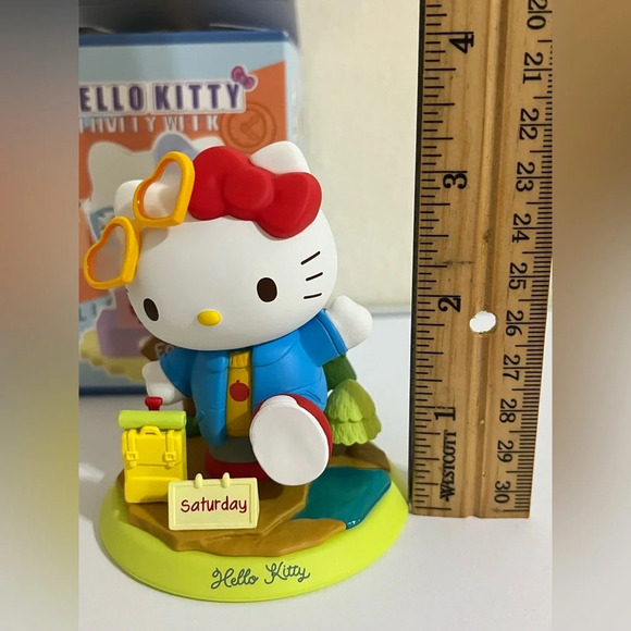 Hello Kitty Lovely Week Blind Box Figure-Saturday-Open Box - Picture 6 of 9